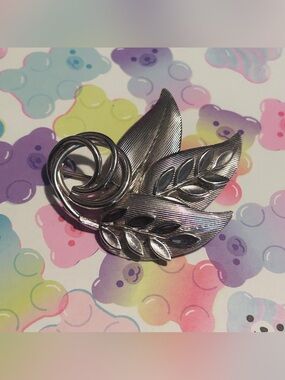 Vintage Coro Silver Tone Leaf Brooch Mid Century Modern Floral Pin